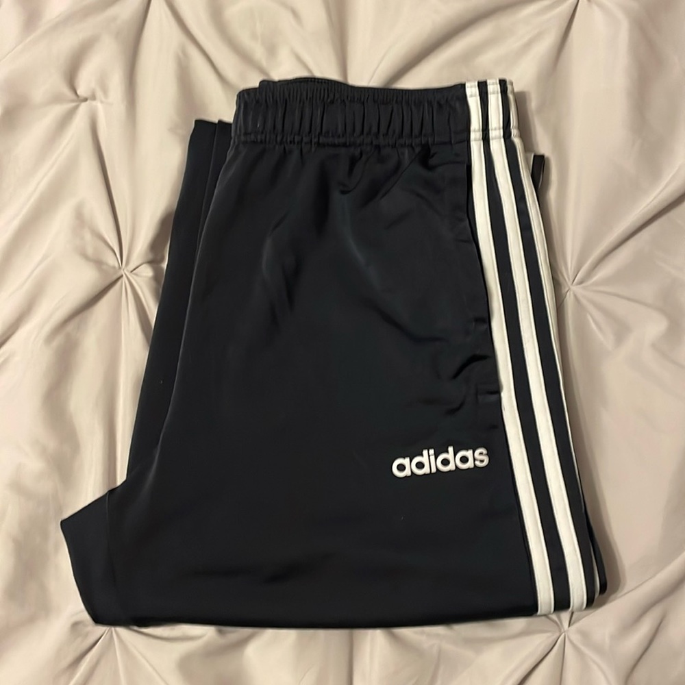 Athletic pants